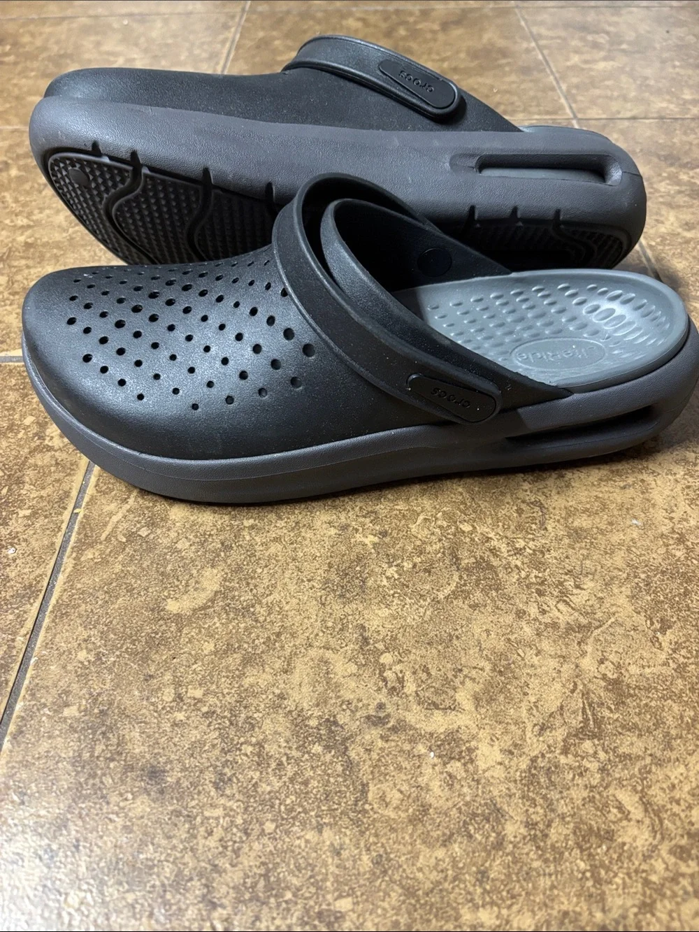 CROCS Black Slip-On Clog men’s 11 - Picture 3 of 7